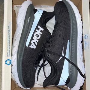 HOKA MACH 4